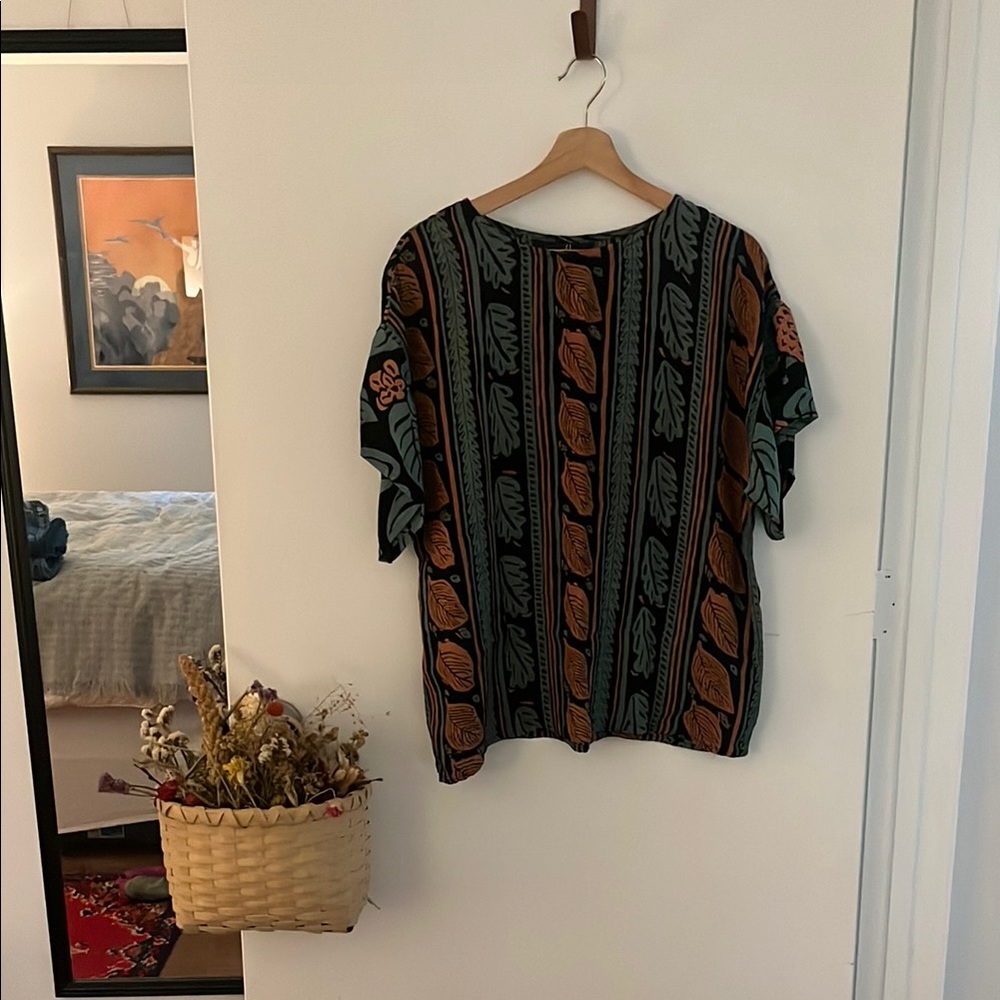 Vintage Leaf-Patterned Crepe Women's Top